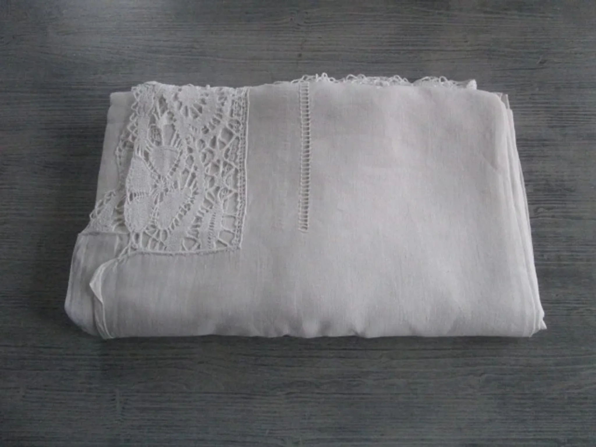 Old cotton curtain: 310x245cm with embroidered return/day embroidery
