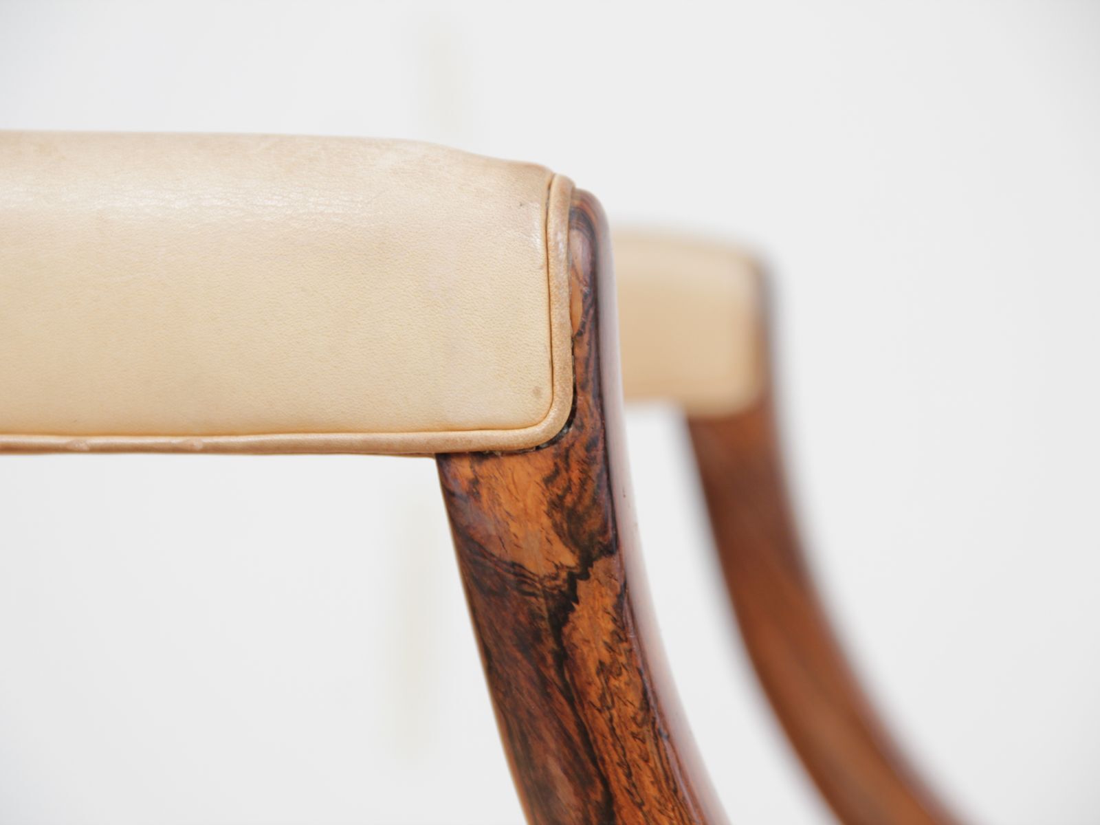 Fauteuil  par Ole Wanscher pour A.J. Iversen Iversen
