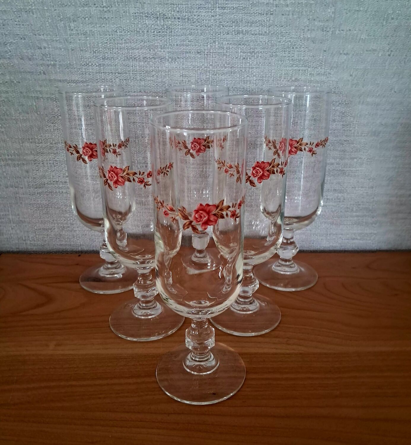 6 Luminarc champagne flutes from the 1970s.