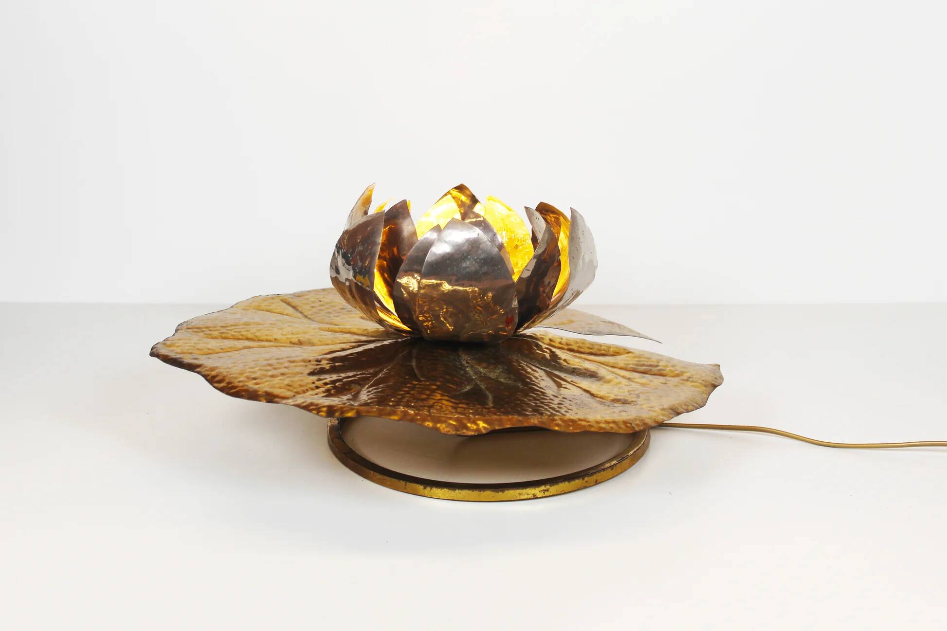 Rare "Waterlily" table lamp by Tommaso Barbi for Bottega Gadda, Italy, 1960s