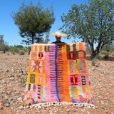 Superb Moroccan wool rug, handmade, dimensions 250x150 cm.