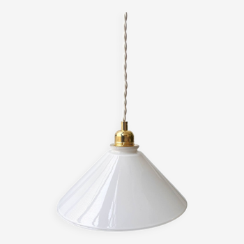 Suspension vintage conique en verre blanc