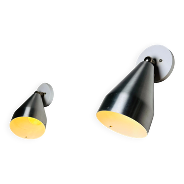 Paire de lampes murales réglables R155 en métal par Raak Amsterdam, Pays-Bas, années 1960.