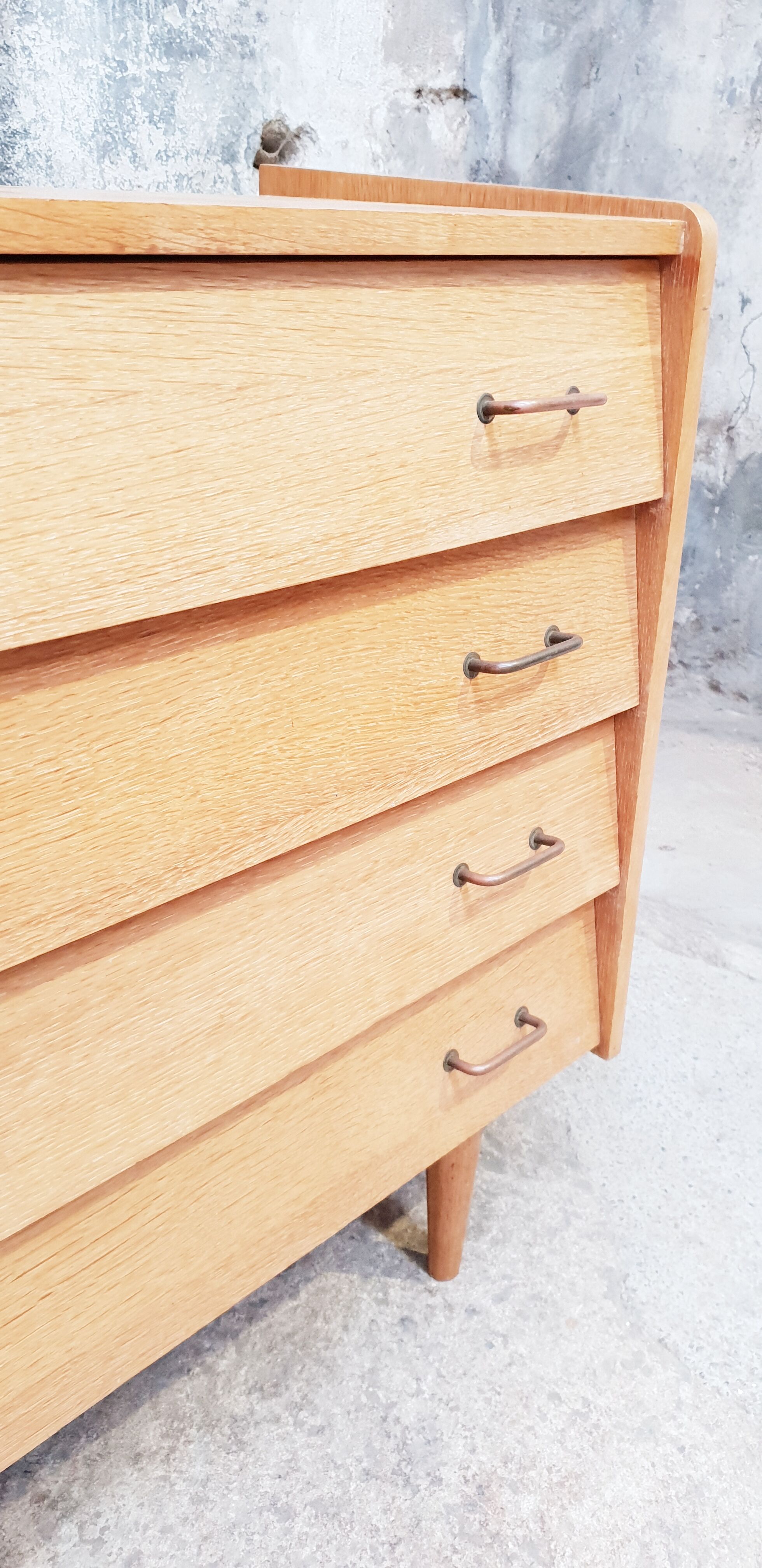 Vintage chest of drawers