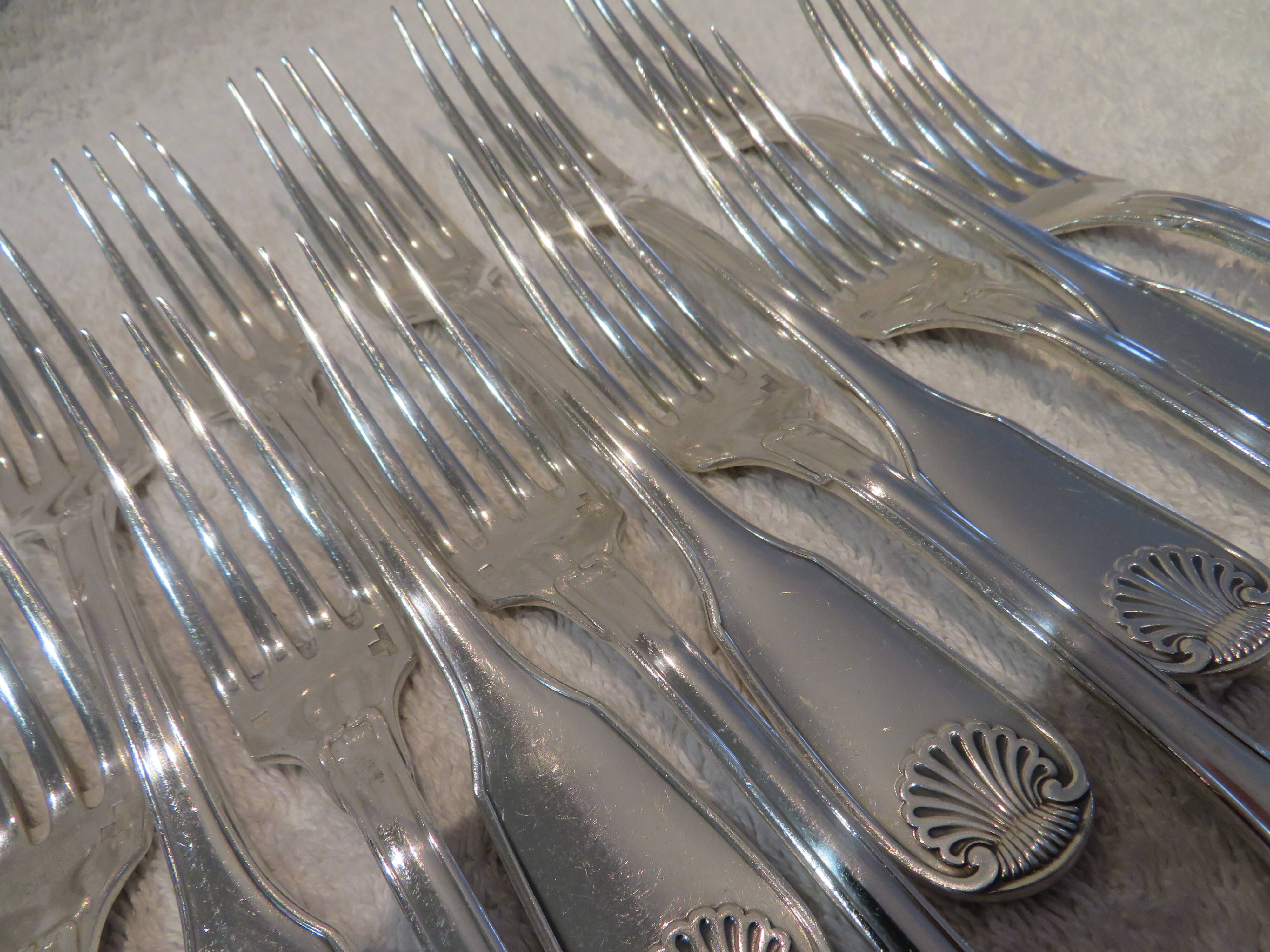 12 silver plated dessert forks by Christofle Vendome, 17.1 cm