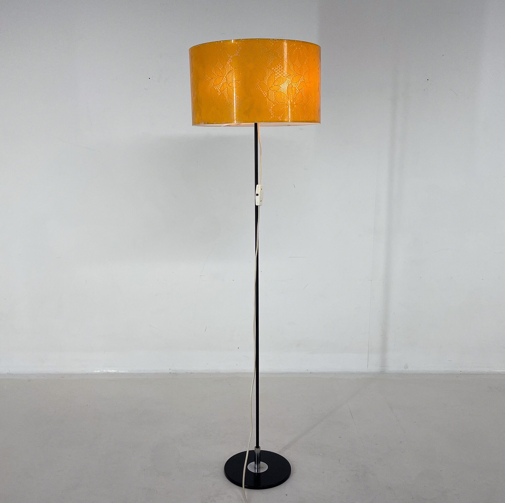 Mid-century Chrome & Plastic Floor Lamp, 1970's