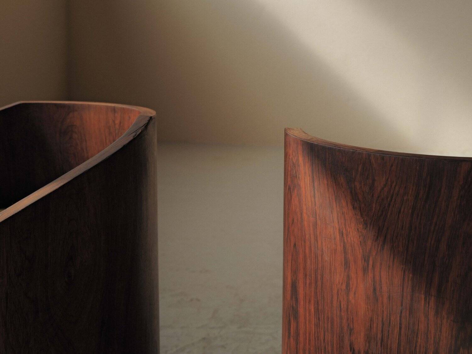 Set of 4 Art Deco armchairs in rosewood veneer, circa 1930.