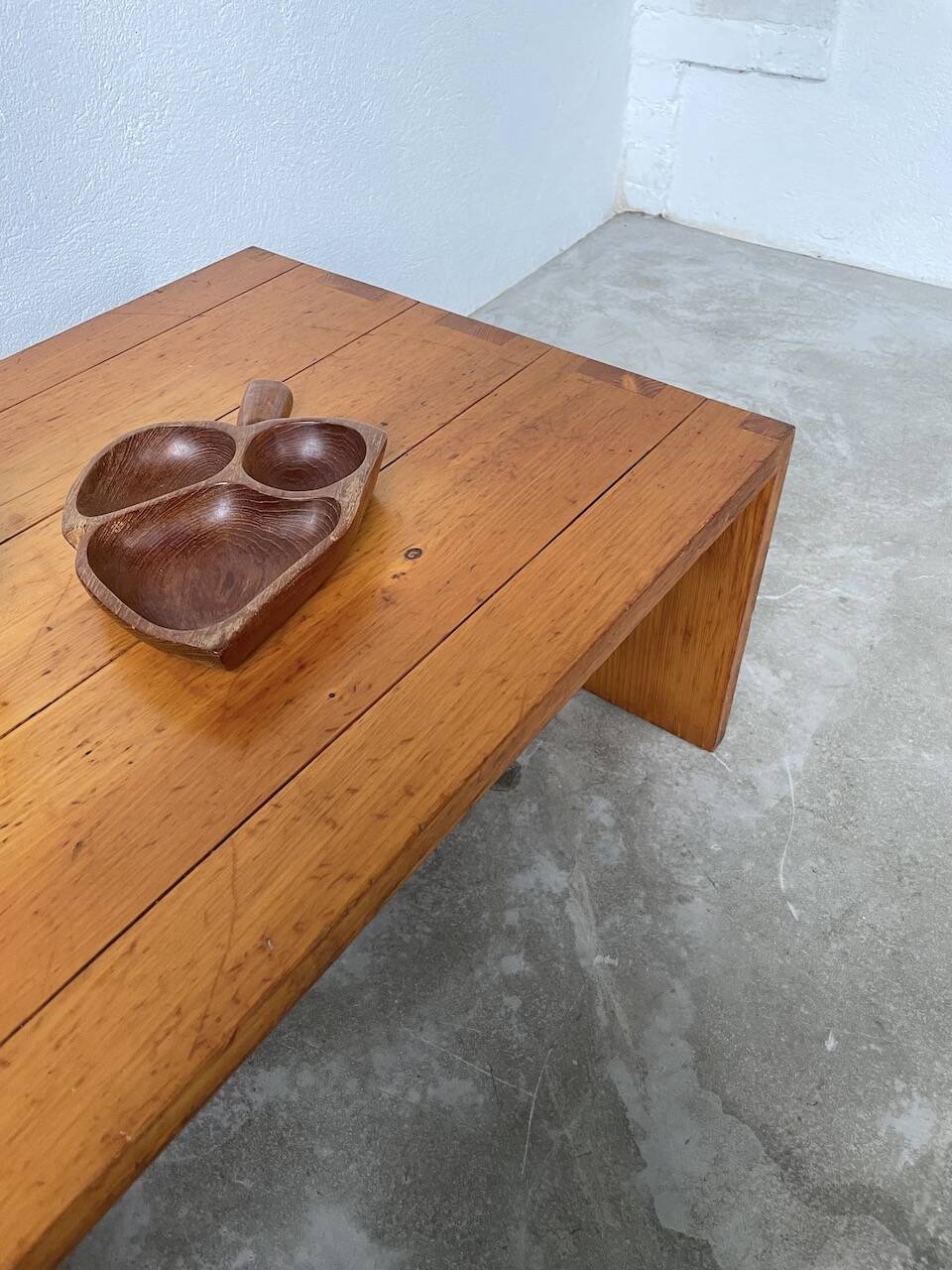 Maison Regain pine coffee table