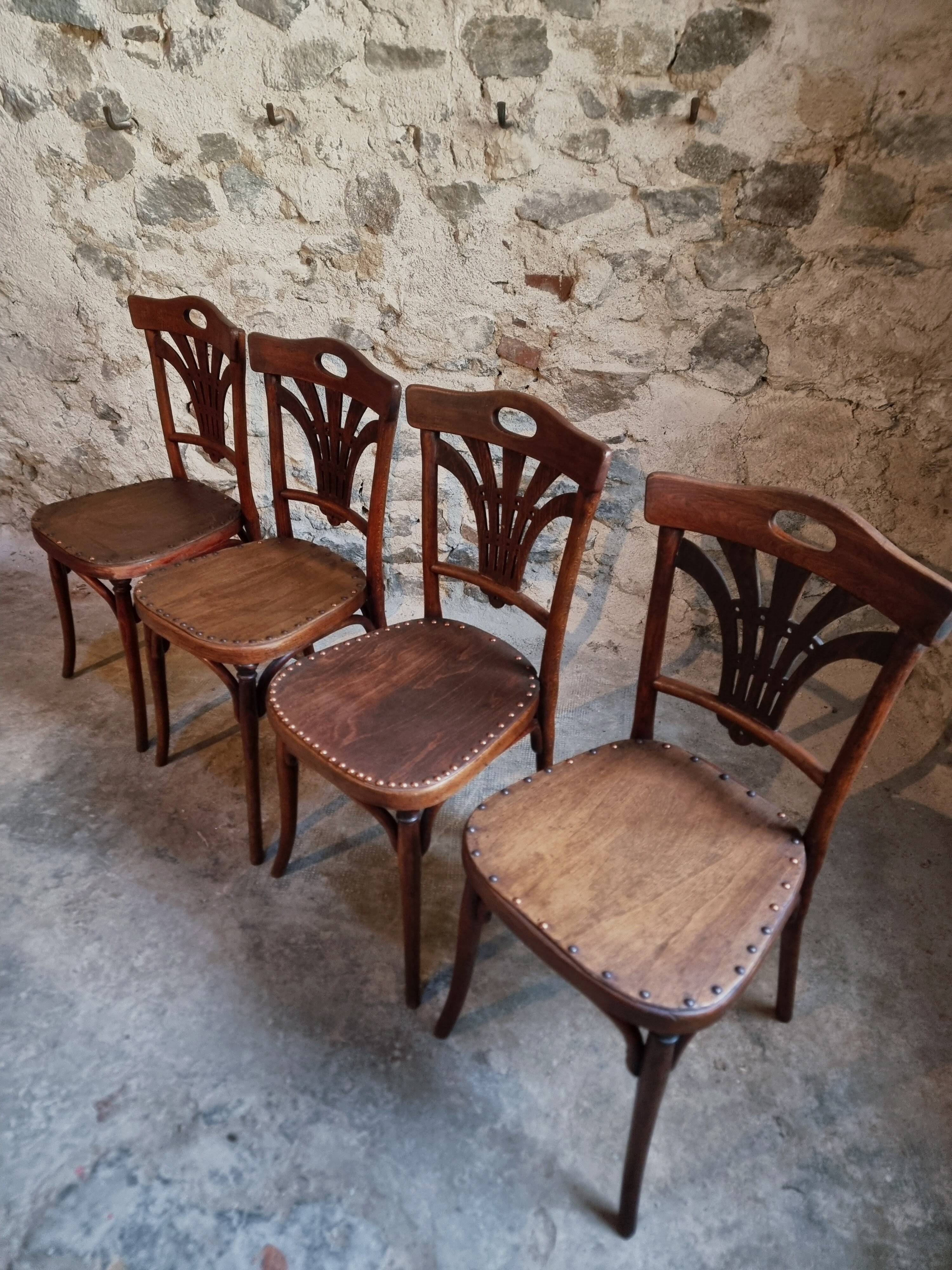 Ensemble de 4 chaises bistrot françaises anciennes Thonet – vers 1920