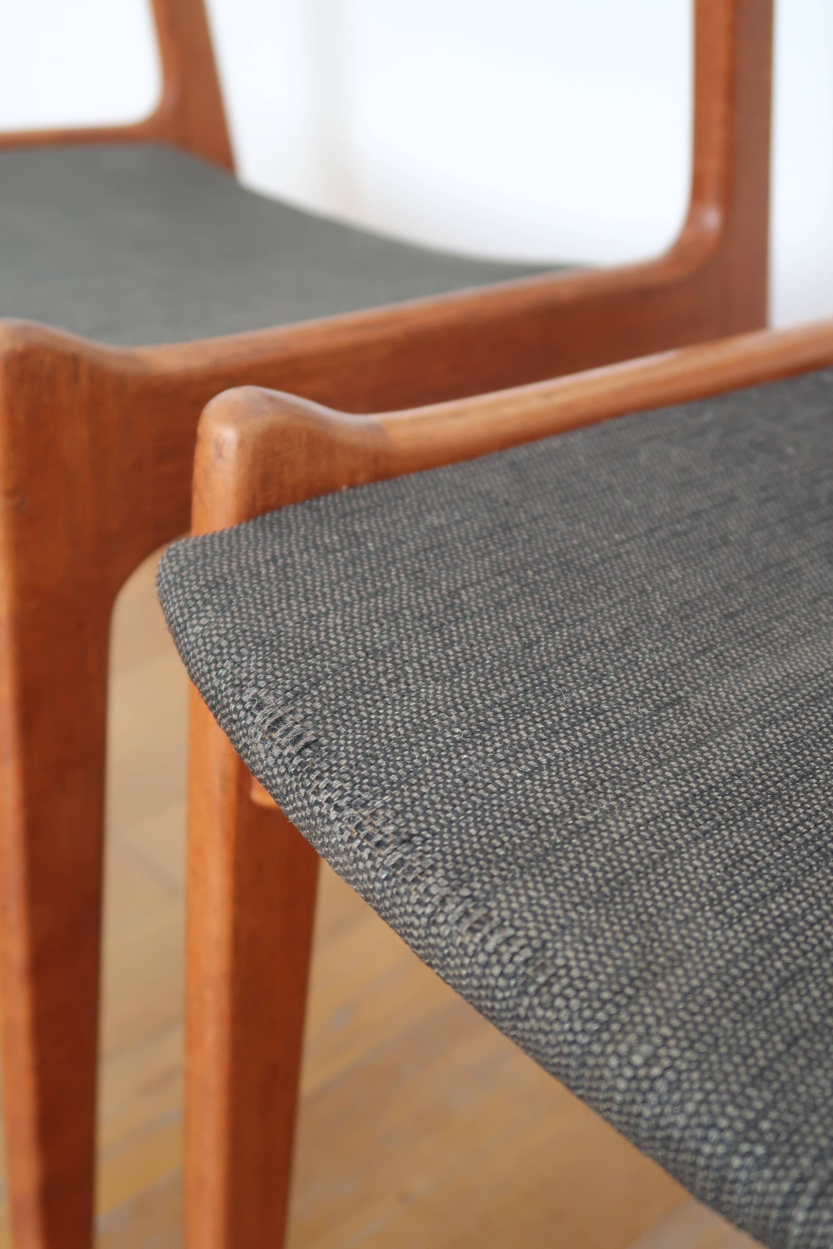 4 chaises vertes danoises estampillées