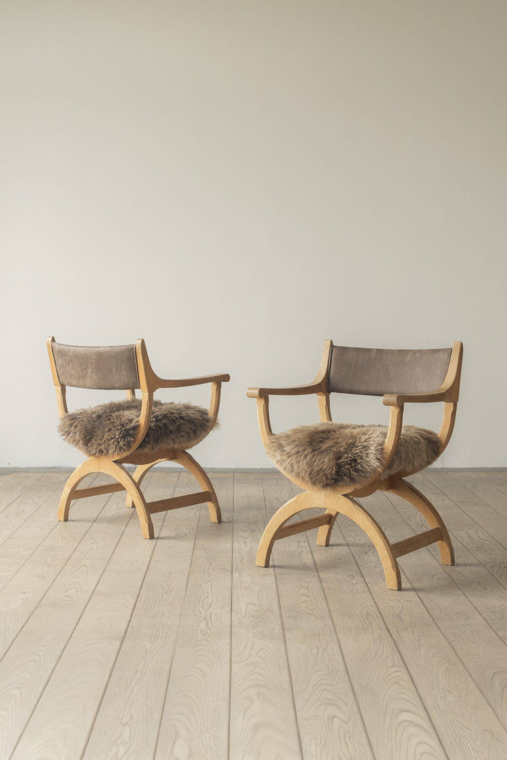 Henning Kjærnulf kurul, dining chair (pair)