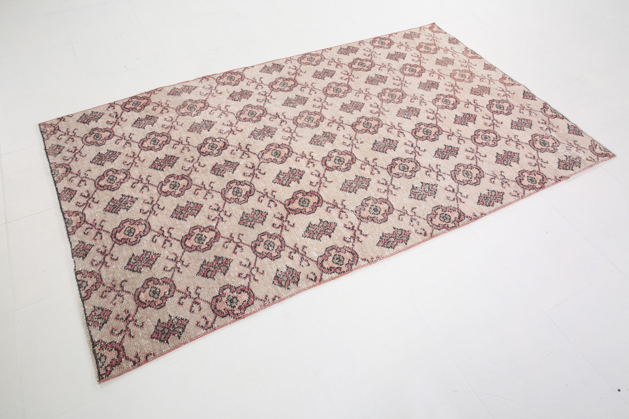 4x7 Red & Beige Floral Turkish Rug, 134x231Cm