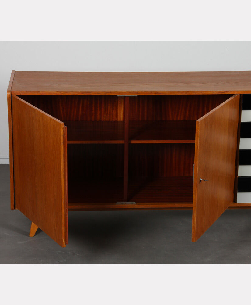 Oak row by Jiri Jiroutek, model U-460, 1960