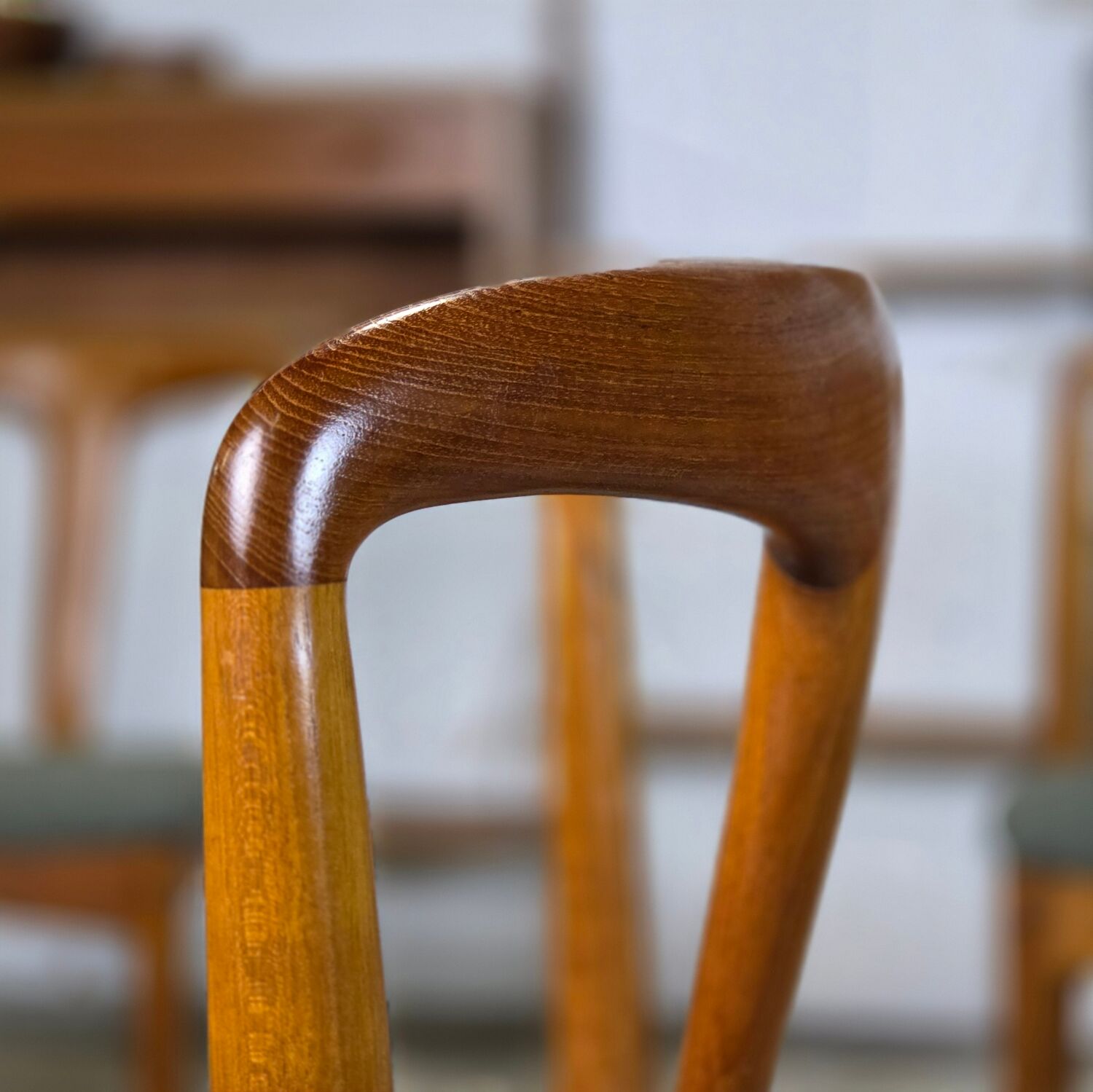 5x Johannes Andersen 'Juliane' vintage 1960s Danish chairs