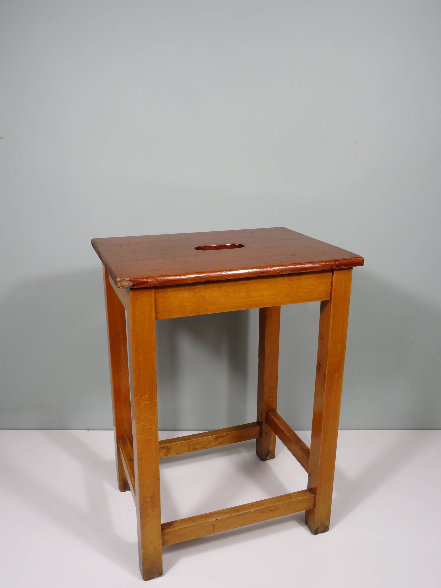 Vintage workshop stool handmade with handle, Belgium 1960