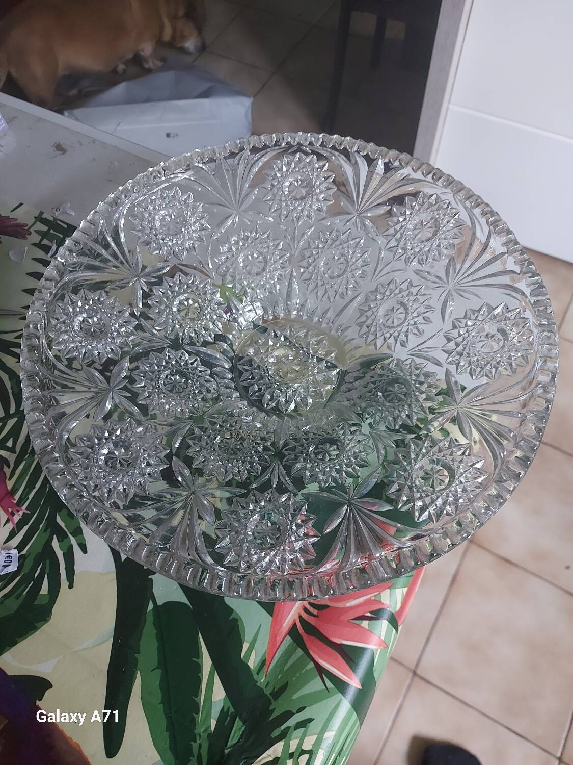 2 dishes or baskets in pressed moulded cut glass