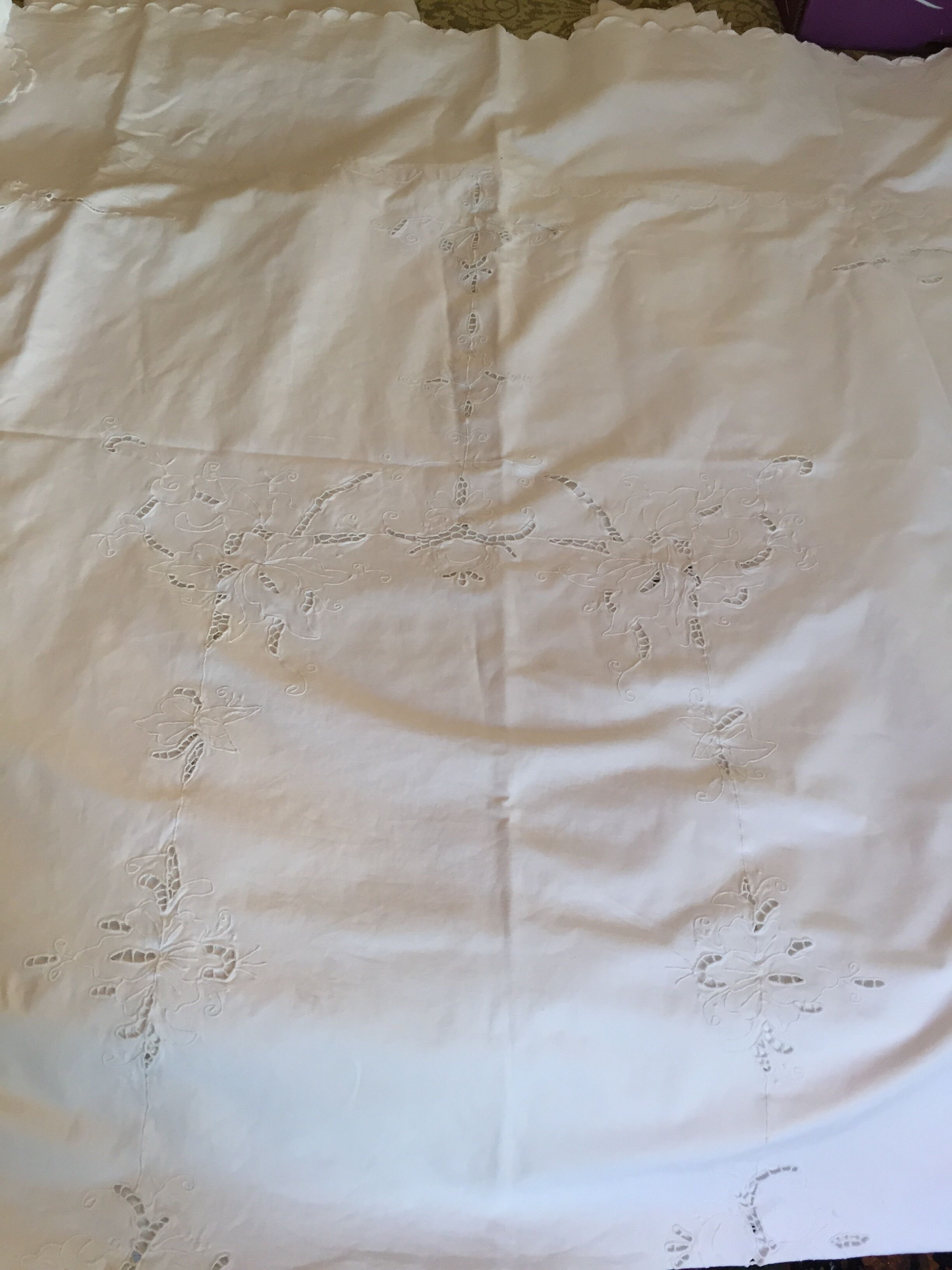 Nappe brodée