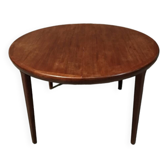 Table ronde scandinave