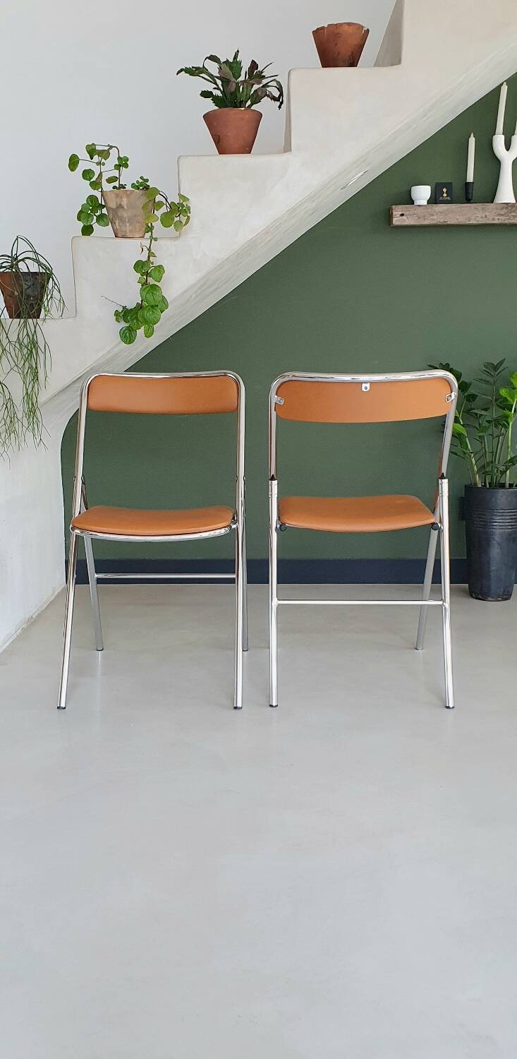 Set of vintage folding chairs