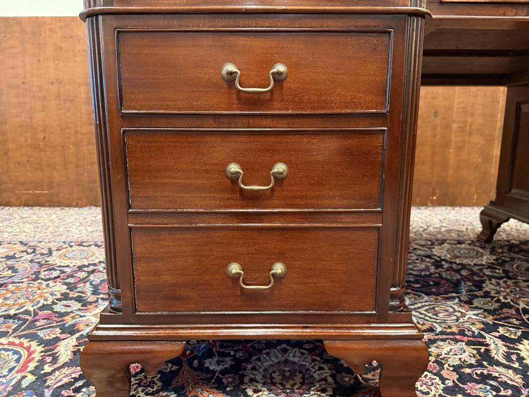 Classic English desk with green leather