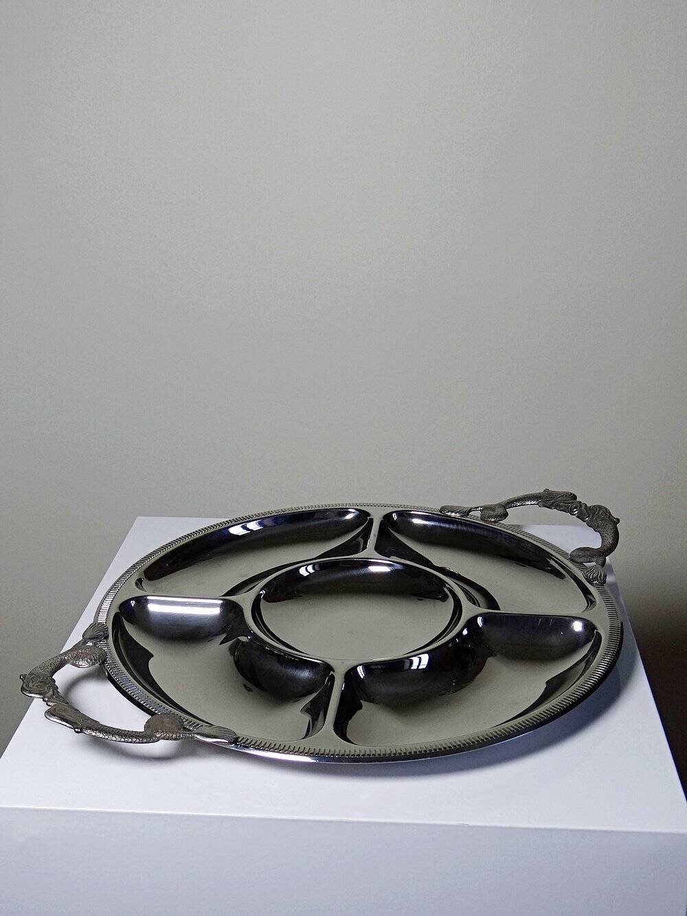 Large serving platter for hors d'oeuvres Jean Couzon in 18/10 stainless steel, 5 compartments.
