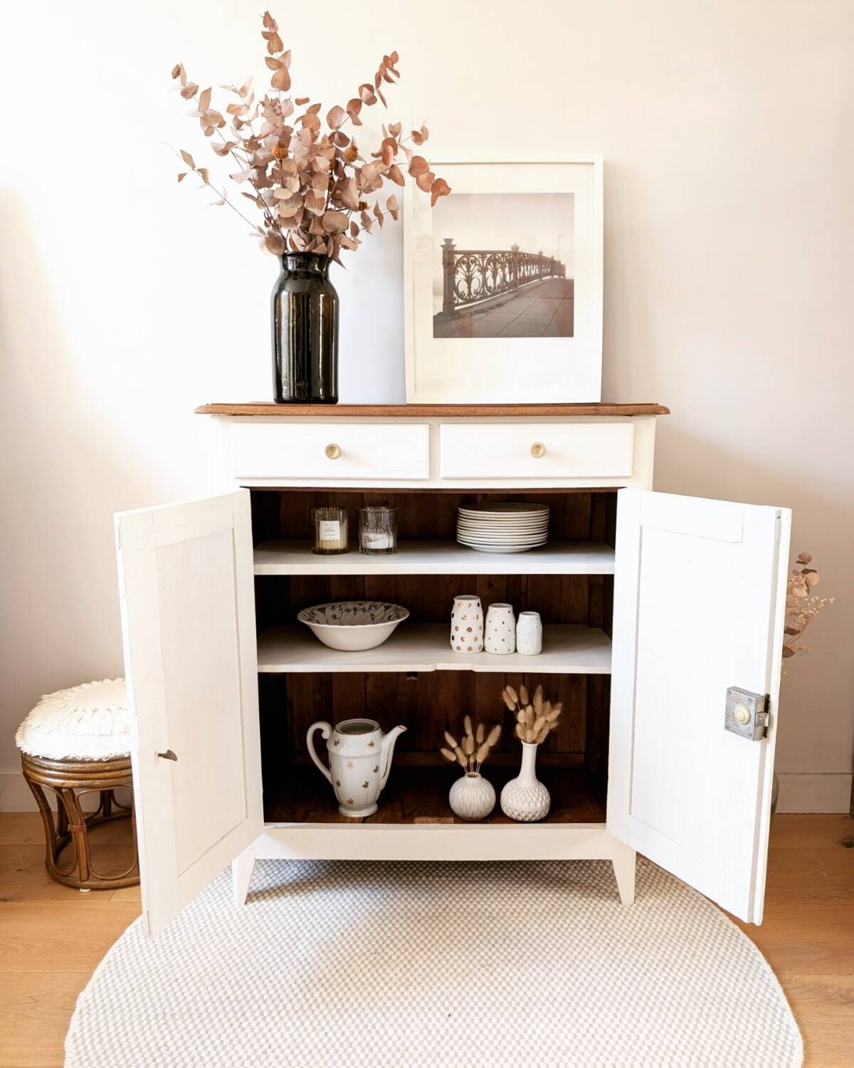 Retro chic Parisian buffet