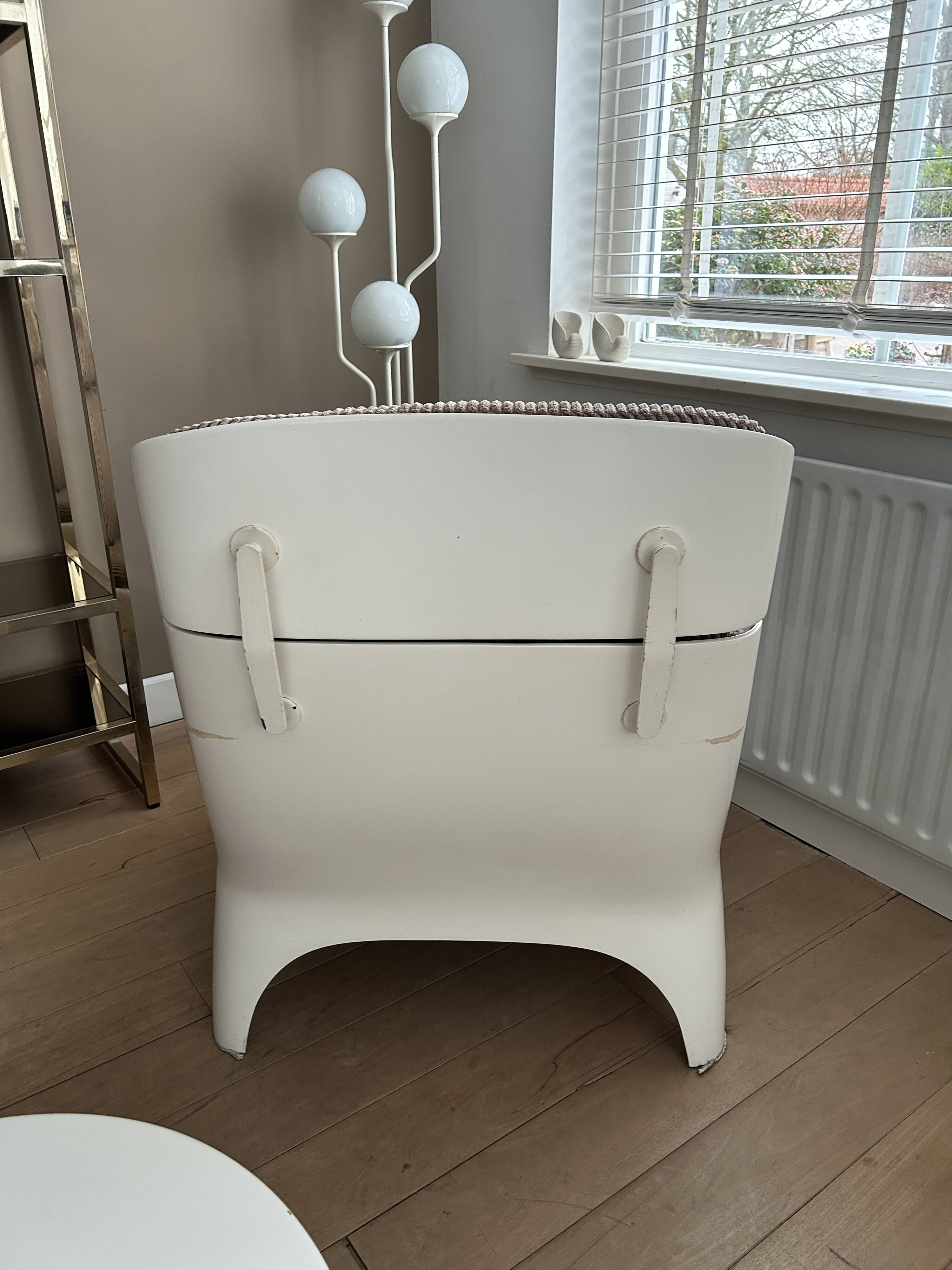 Vintage space age fauteuil van Carl Straub, Germany. Nieuw gestoffeerd!