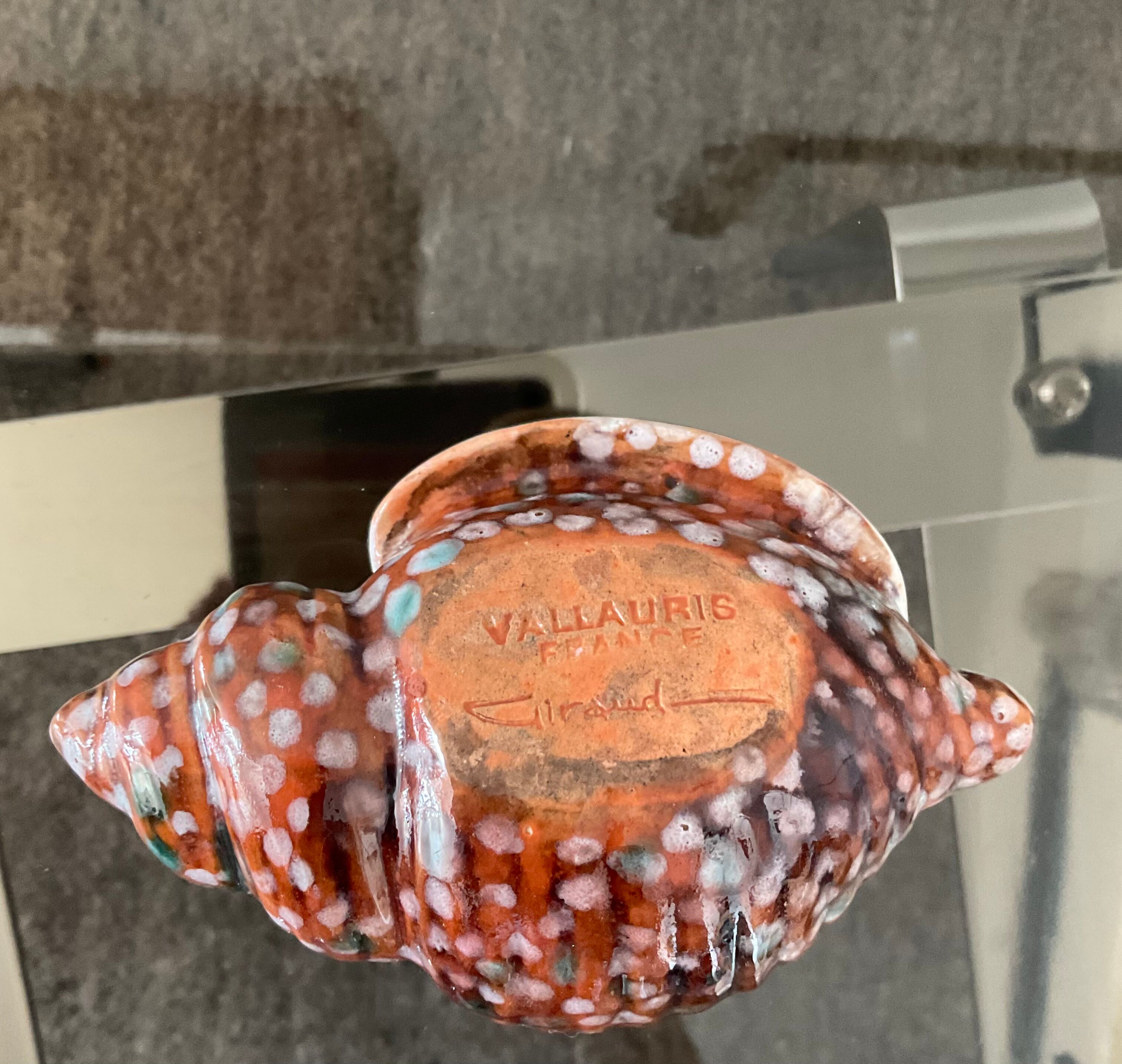 Empty pocket Vallauris vintage ceramic shell signed