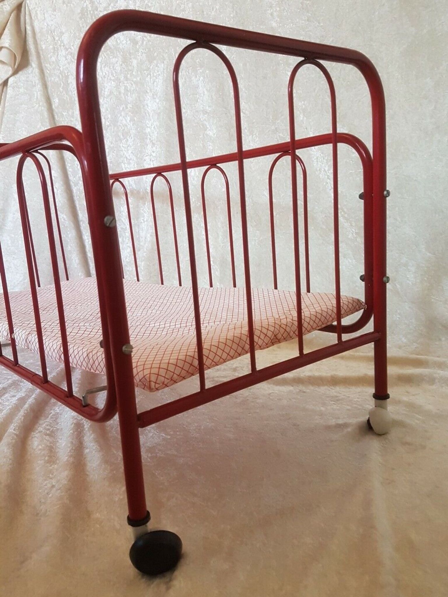 Vintage doll bed large model in red lacquered metal and matching mattress