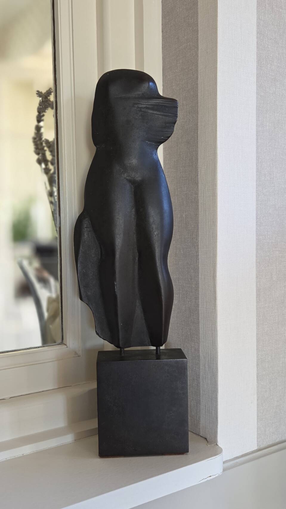 Bronze sculpture - Female nude of the 20th century