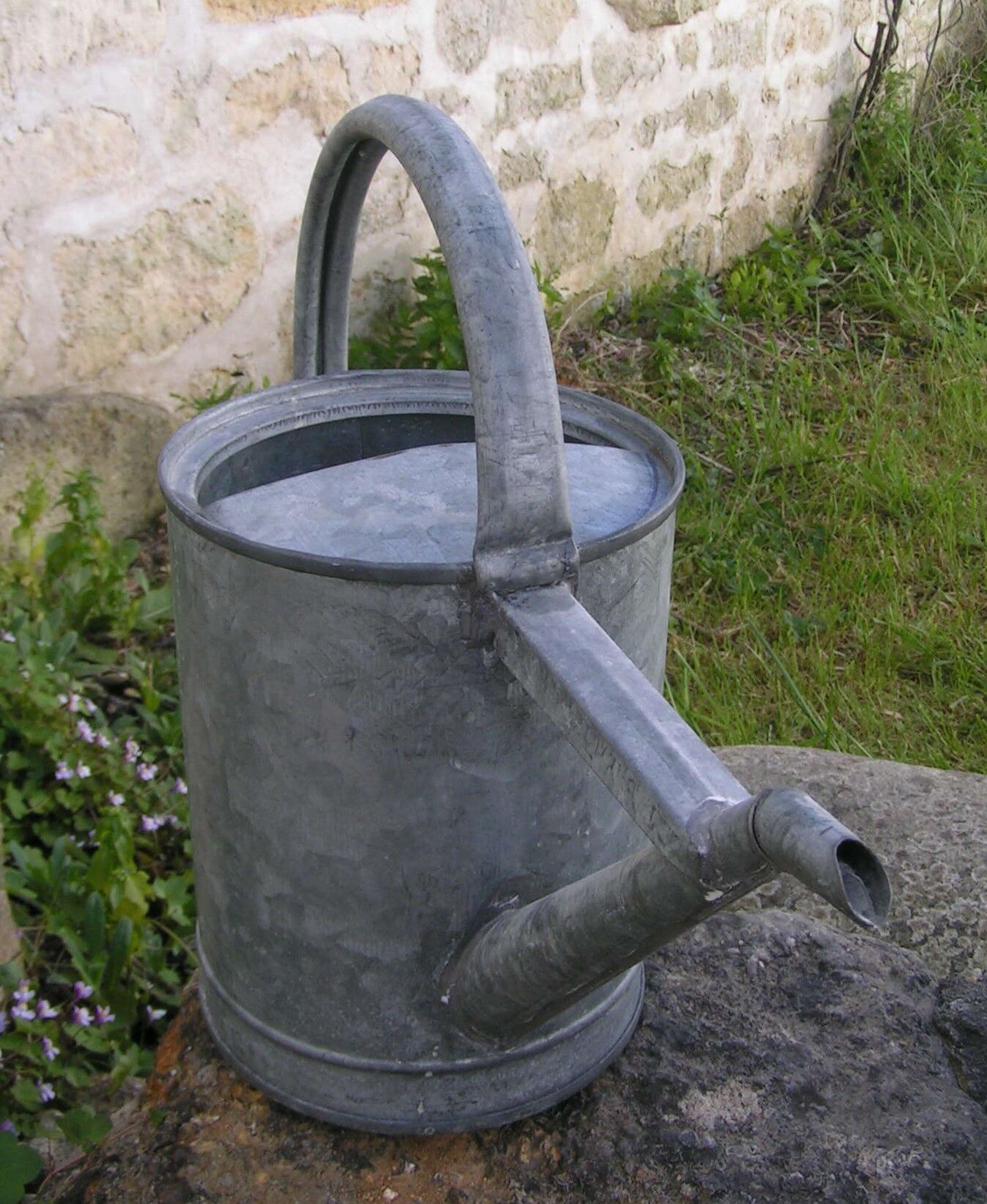 Zinc watering can