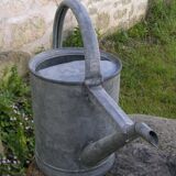 Zinc watering can