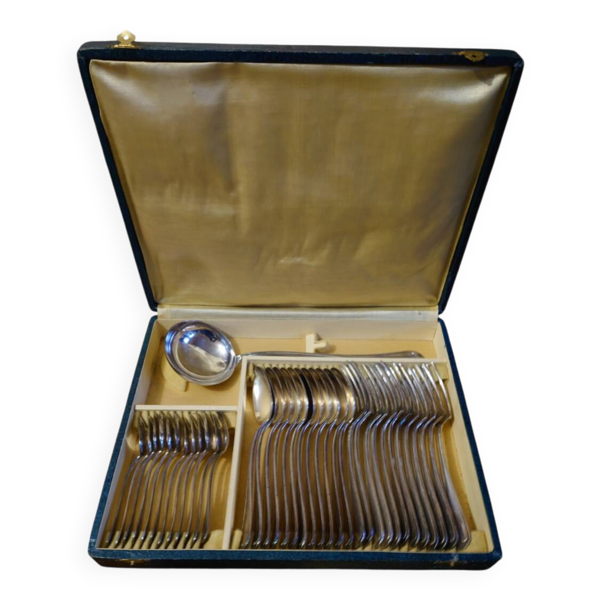 12-place silver-white metal cutlery set 85