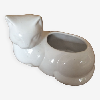 Porcelain cat