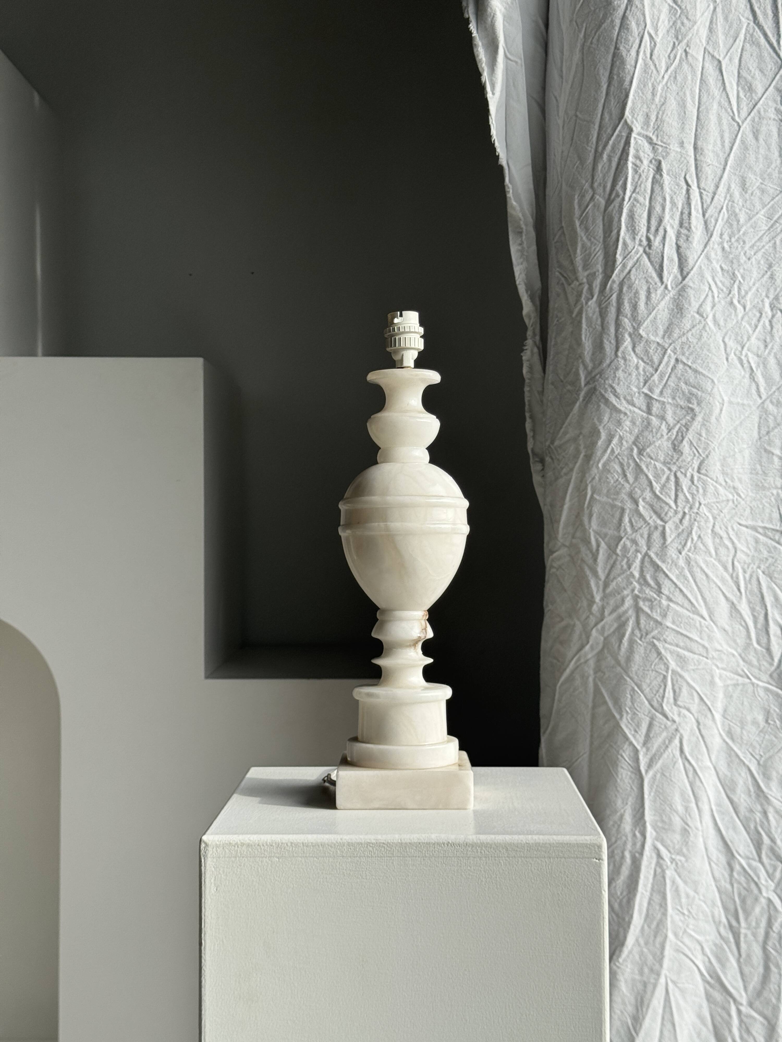 Large alabaster lamp base H41 D11