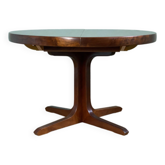 Baumann walnut extendable round table