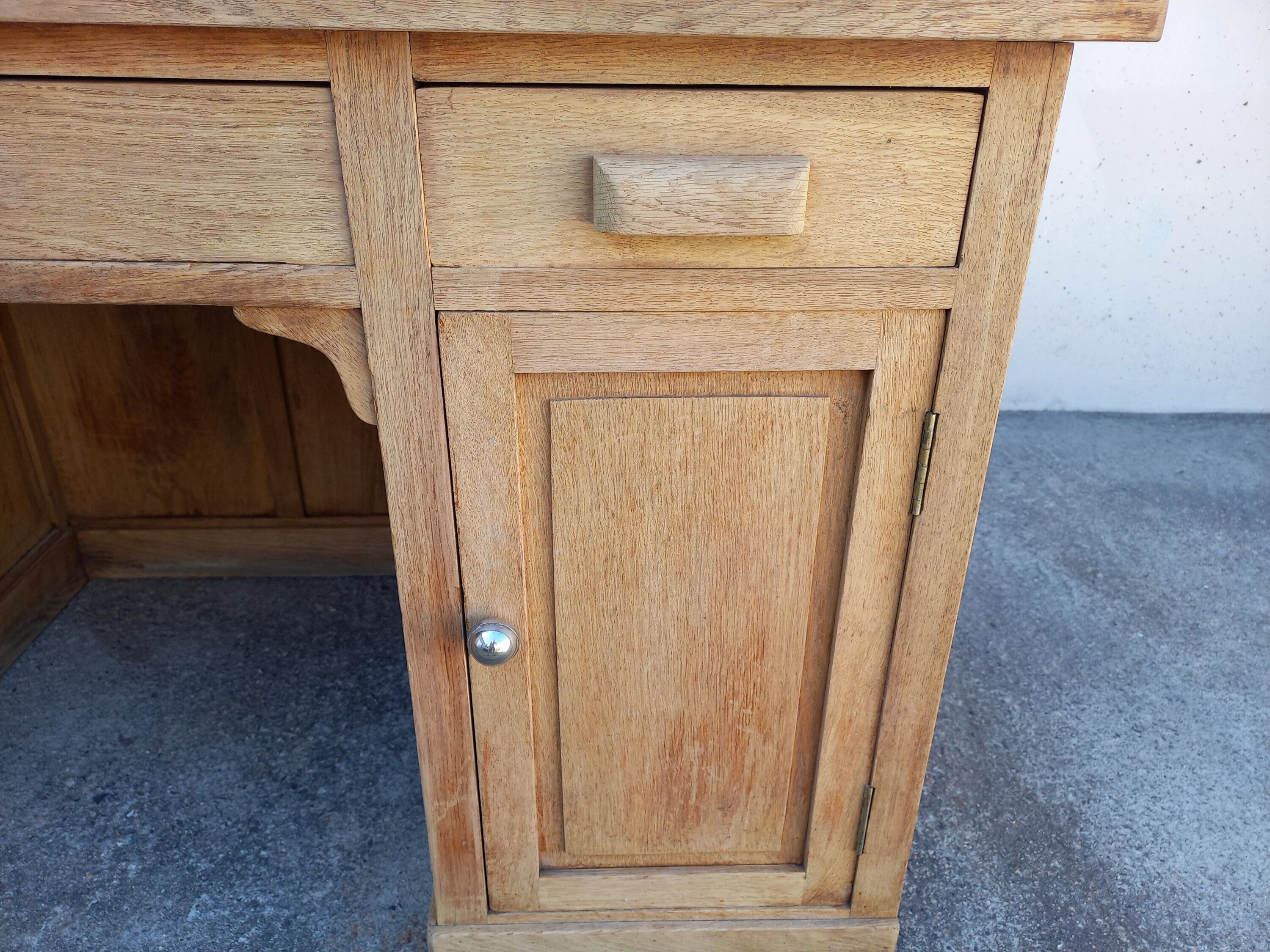 Minister's office in solid oak
