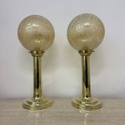 Lot de 2 grandes lampes de table globe en verre, années 1970