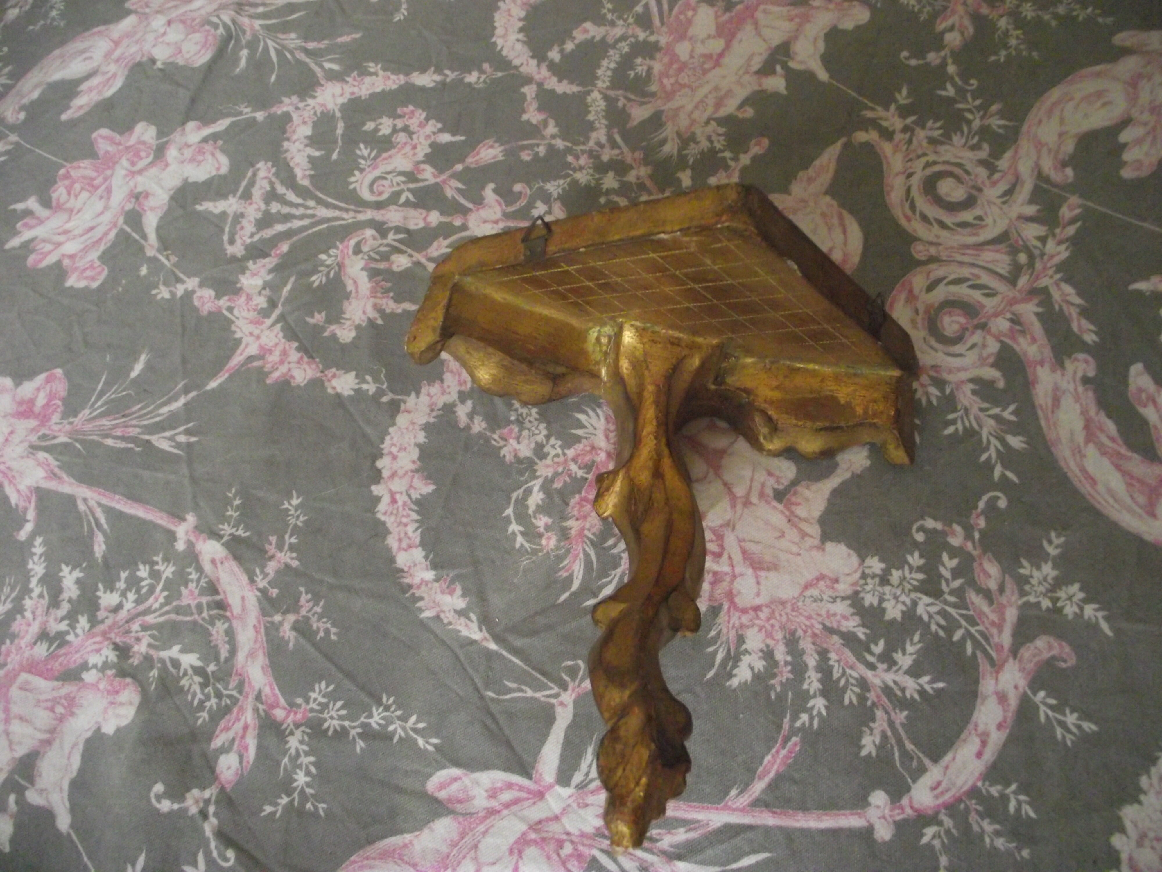 Golden wood corner console