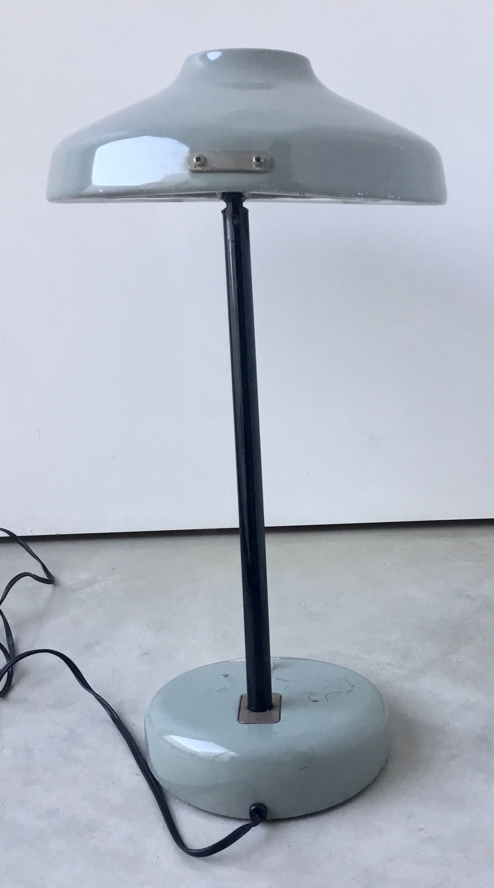 Industrial design ball joint desk lamp - 1950