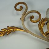 Pair of large floral wall lamps in gilded and lacquered metal. Italy 1960s