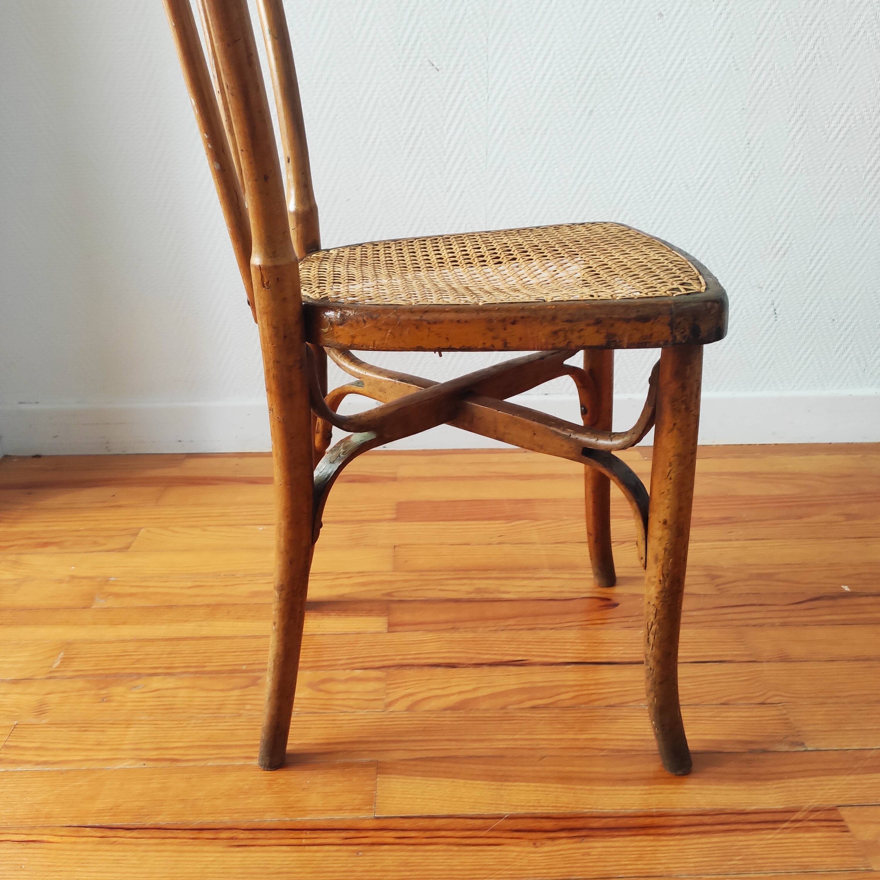 Chaise ancienne assise en cannage