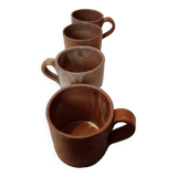 Tasses en grès dépareillées vintage