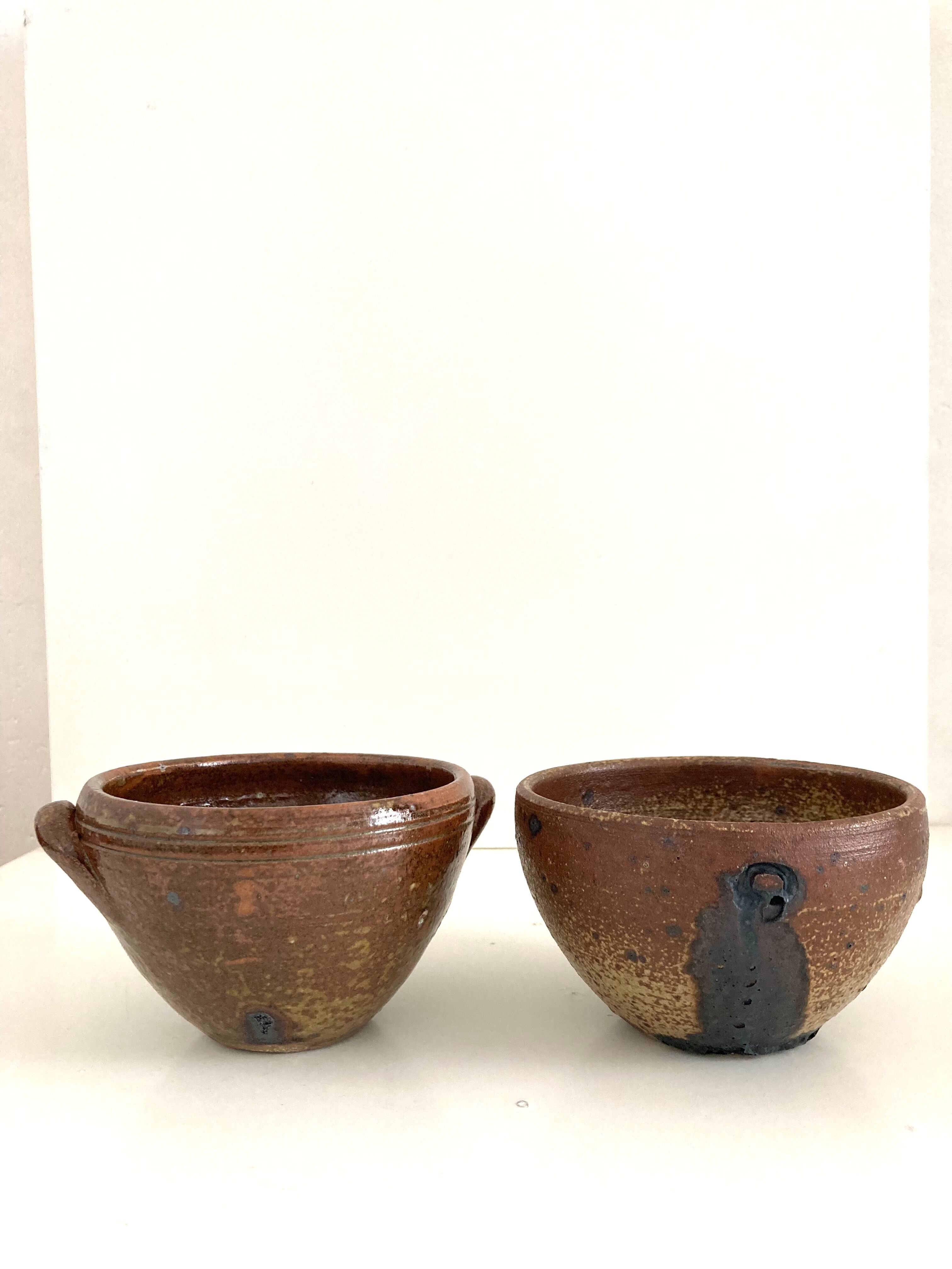 Duo of large stoneware bowls