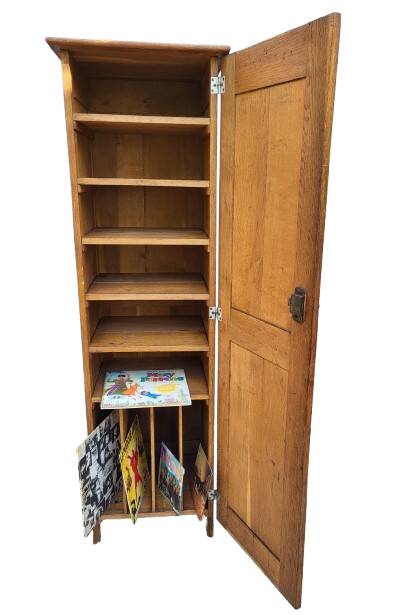 Trade furniture 257 Art Deco bookcase 1925