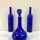 Carafe ancienne en verre bleu cobalt