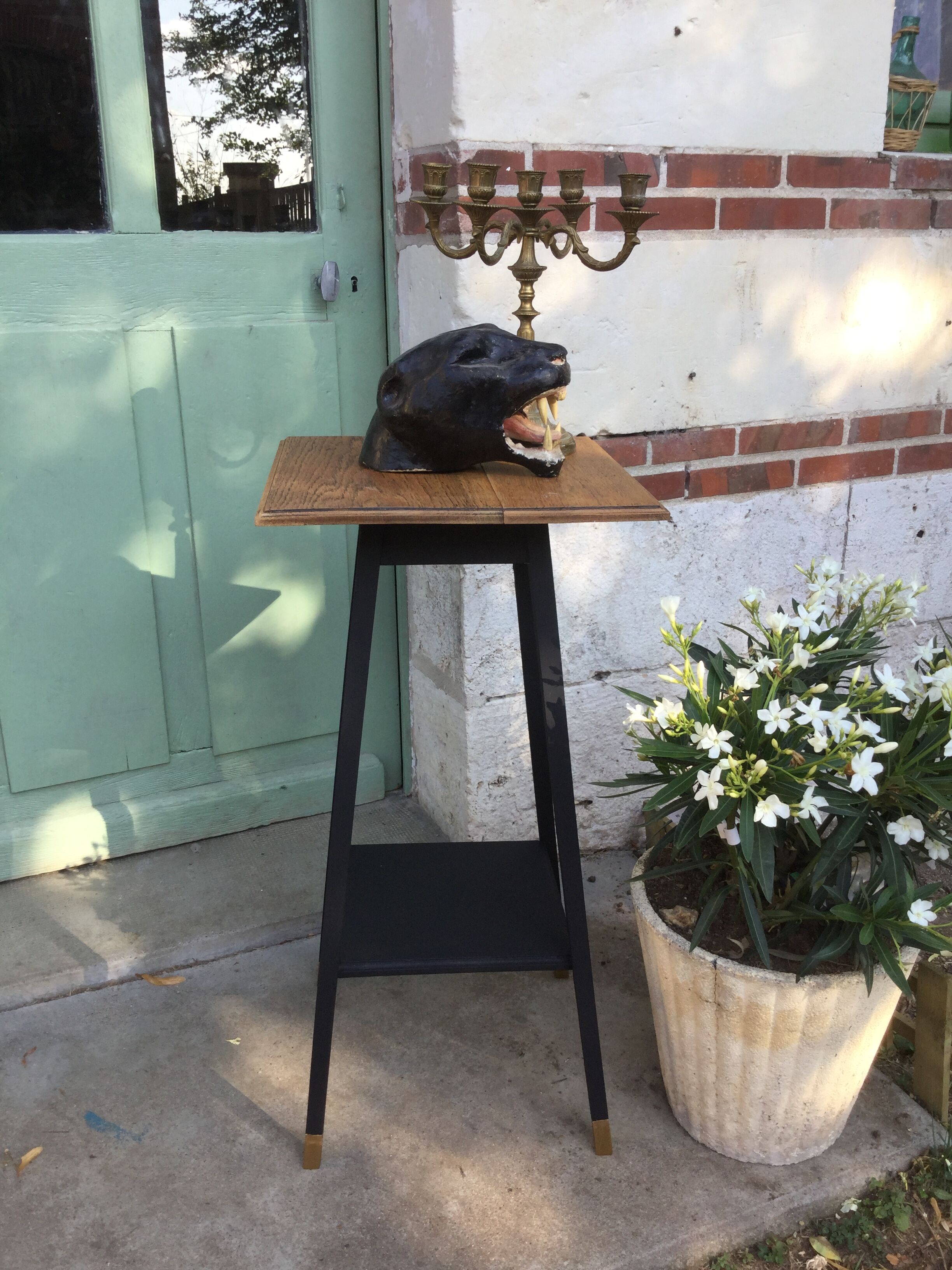 Renovated vintage selette in black