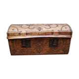 Coffre ancien en cuir