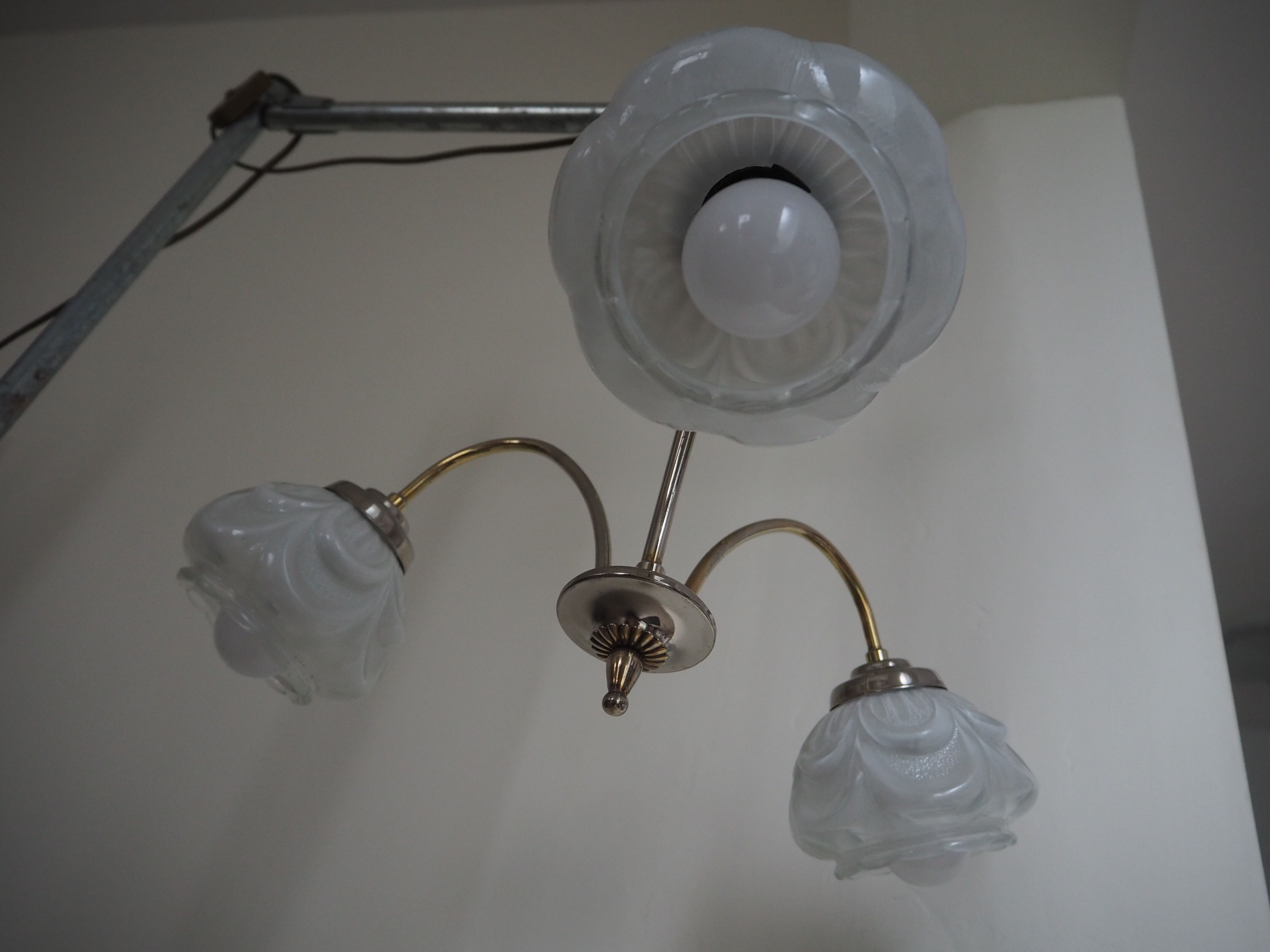 3-light pendant light in brass and white glass globe from the 1950s-1960s