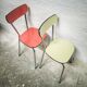 Paire de chaises en formica sang et or